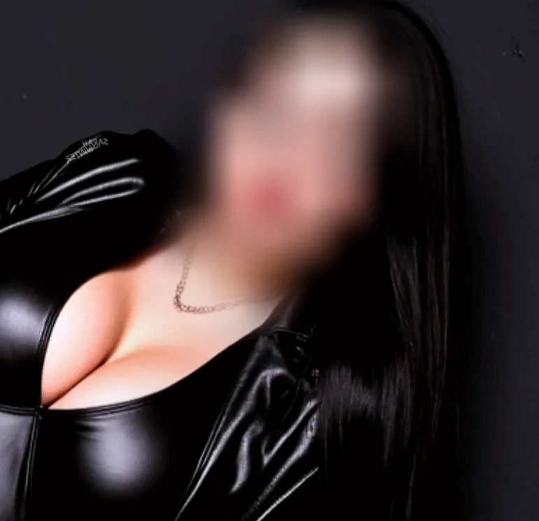 Alena, 37