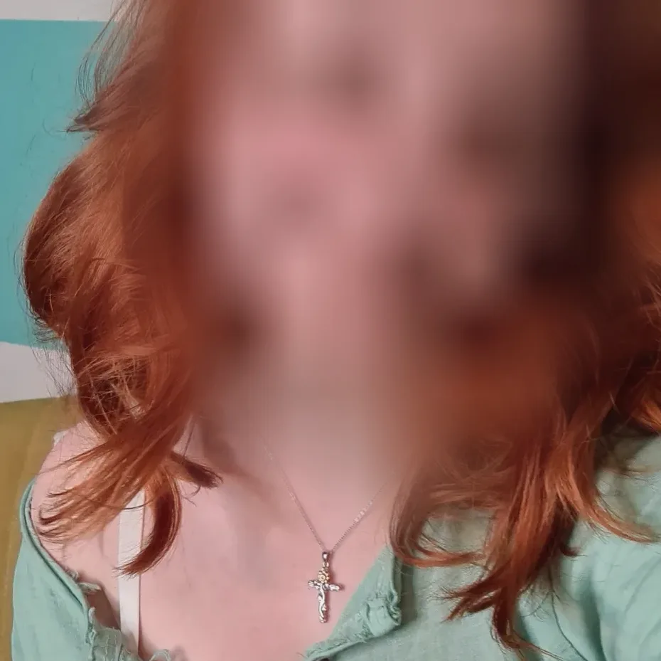 Elif, 23